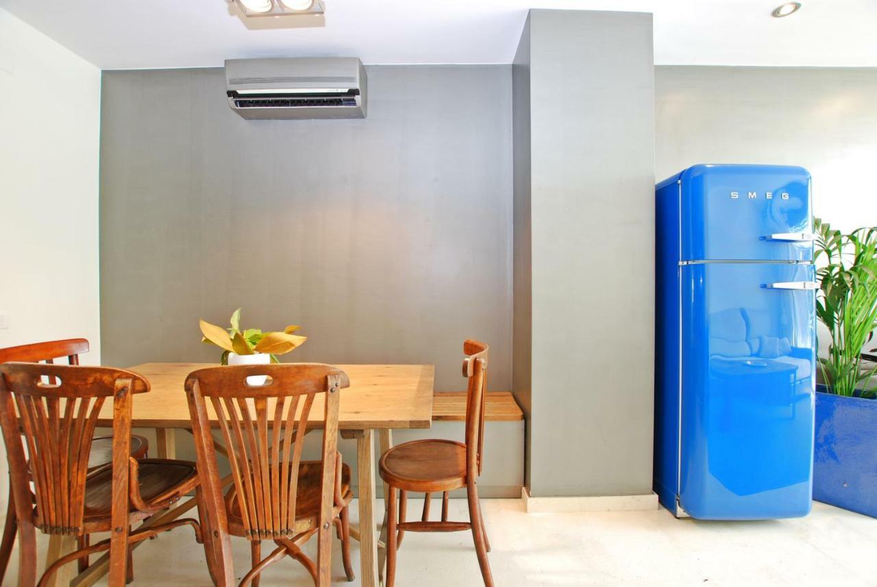 Blue Fridge Apartmen - Blue Fridge Apartmen - Ideal For Couples, Near Beach And Well Connected Vilassar De Mar Exteriér fotografie